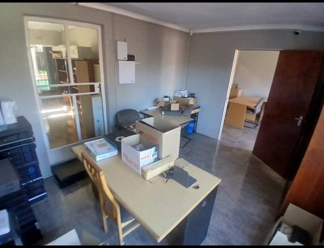 300M² BUSINESS FOR SALE IN PENDALE
